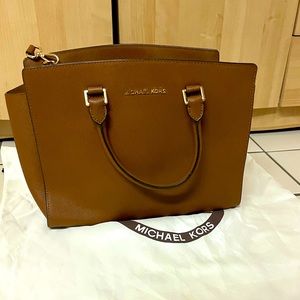 Michael Kors satchel jet